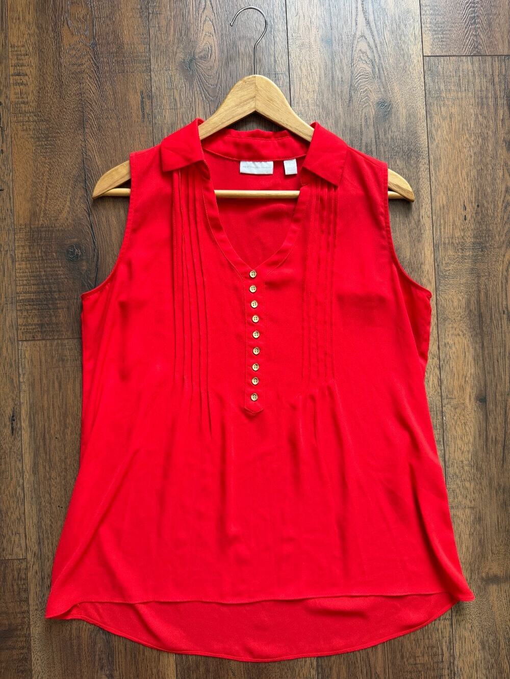 New York & Company Red Pintuck Sleeveless Corporate Office Siren Blouse Small